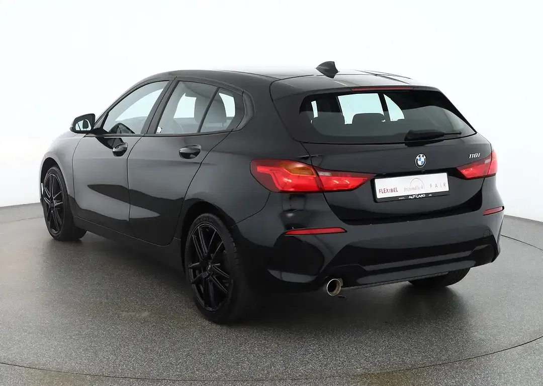 BMW 118 - Thumbnail 3