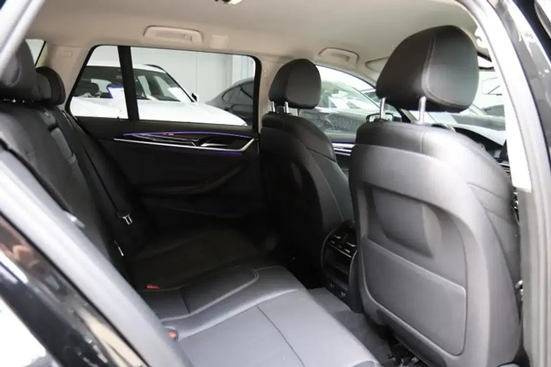 BMW 530 - Thumbnail 13