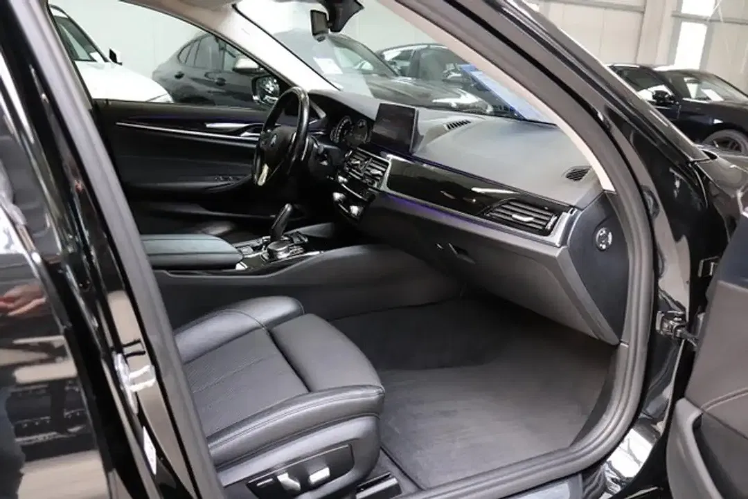 BMW 530 - Thumbnail 14
