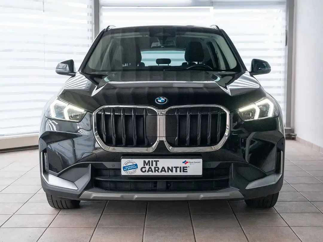 BMW X1 - Thumbnail 2