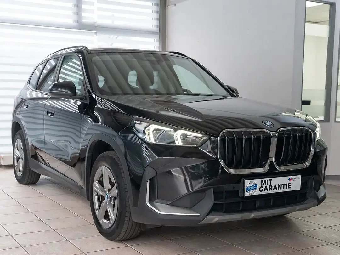 BMW X1 - Thumbnail 3