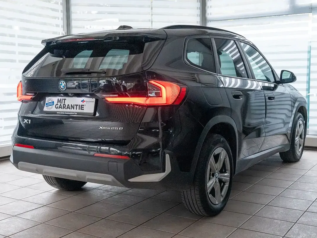 BMW X1 - Thumbnail 4