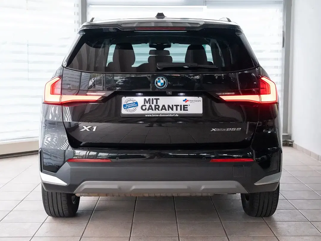 BMW X1 - Thumbnail 5