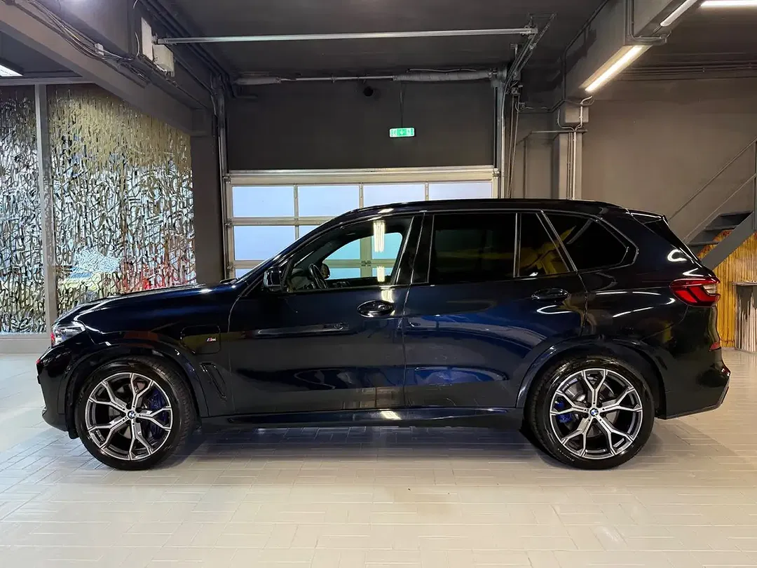 BMW X5 - Thumbnail 4