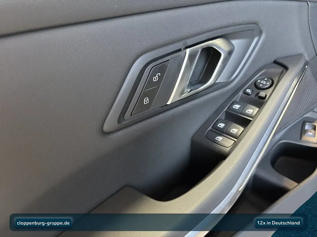 BMW 320 - Thumbnail 12