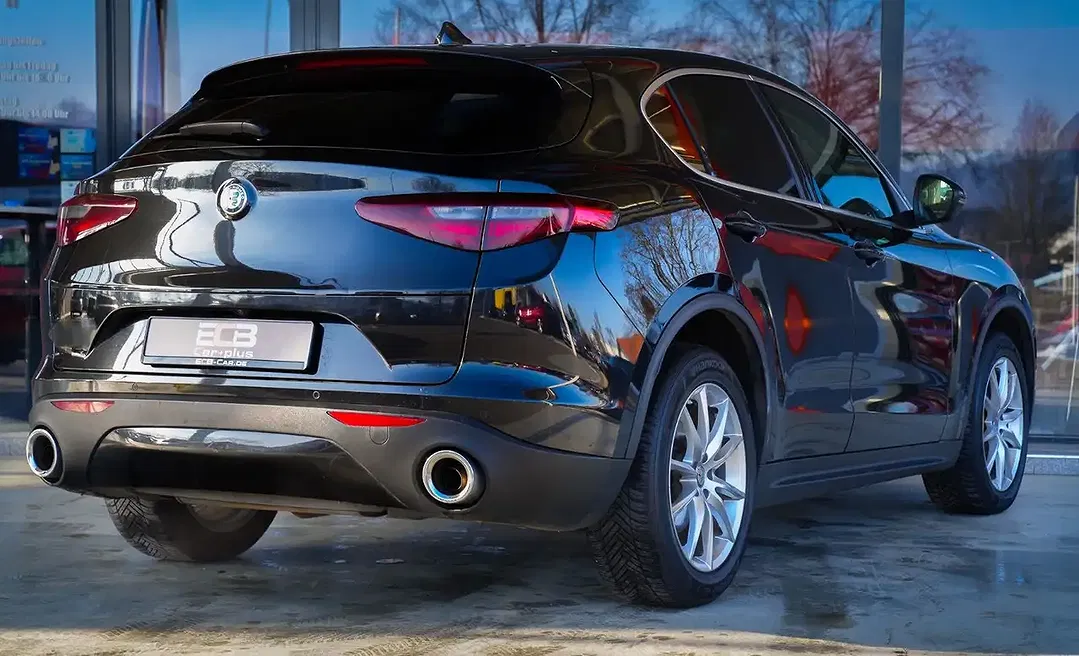 Alfa Romeo Stelvio - Thumbnail 5