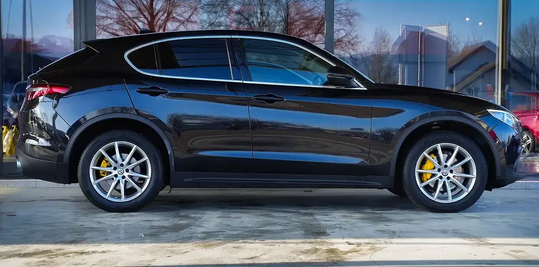 Alfa Romeo Stelvio - Thumbnail 6