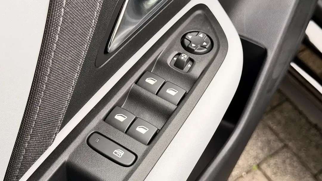 Citroen C4 - Thumbnail 12