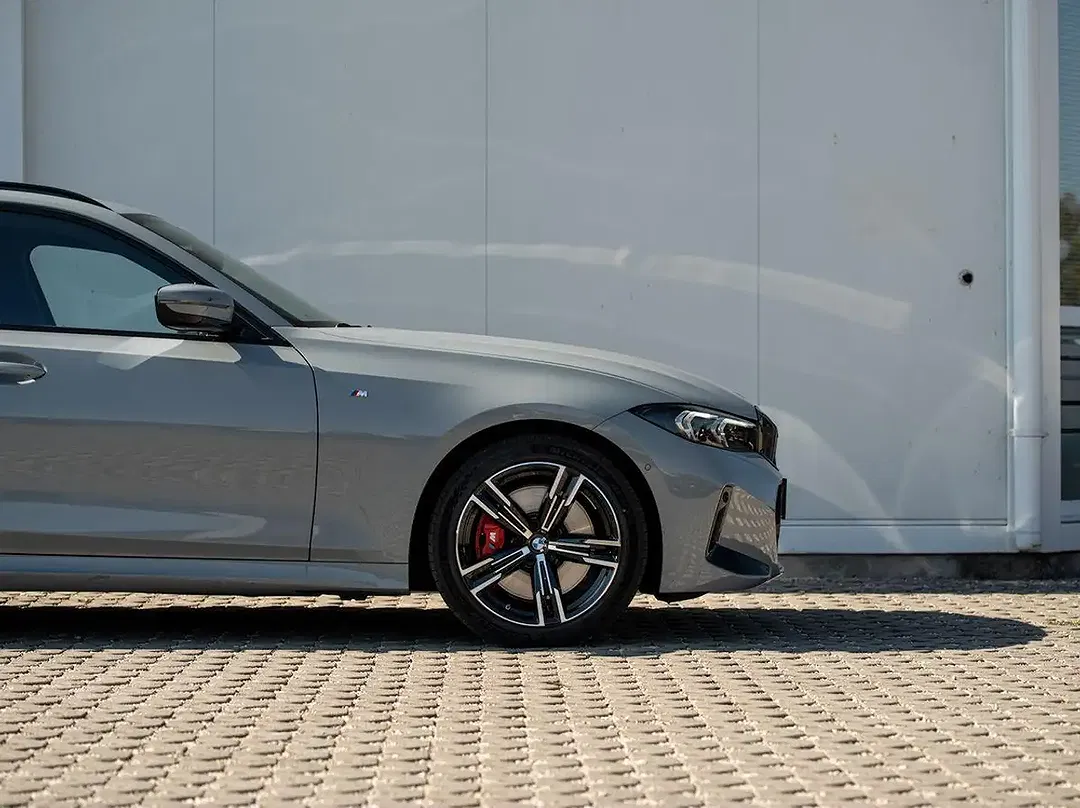 BMW 330 - Thumbnail 7