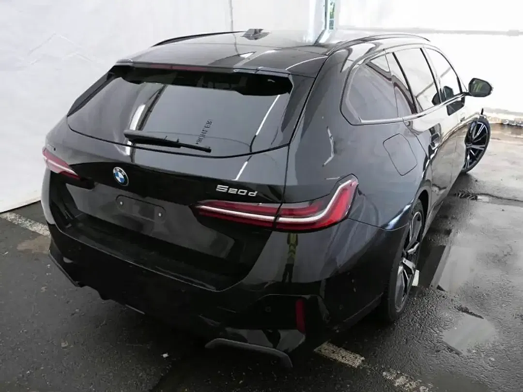 BMW 520 - Thumbnail 4