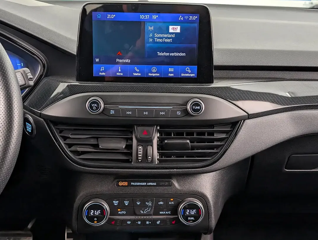 Ford Focus - Thumbnail 15