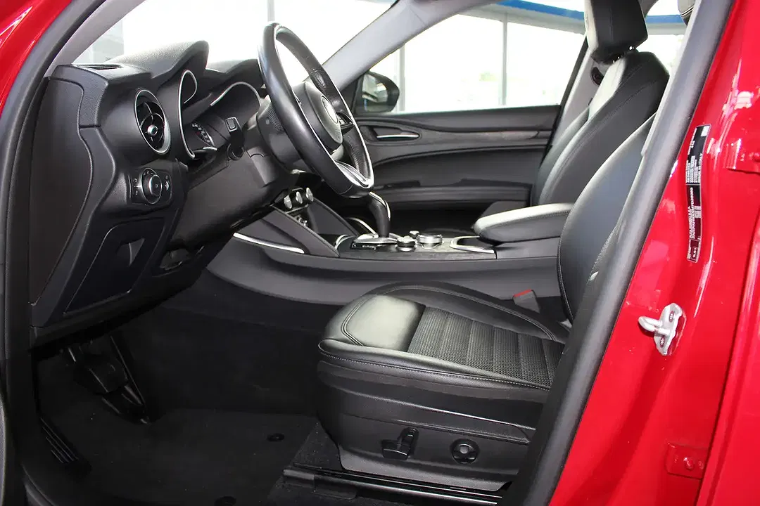 Alfa Romeo Stelvio - Thumbnail 12