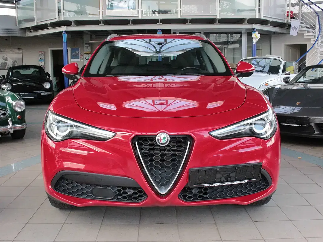 Alfa Romeo Stelvio - Thumbnail 6