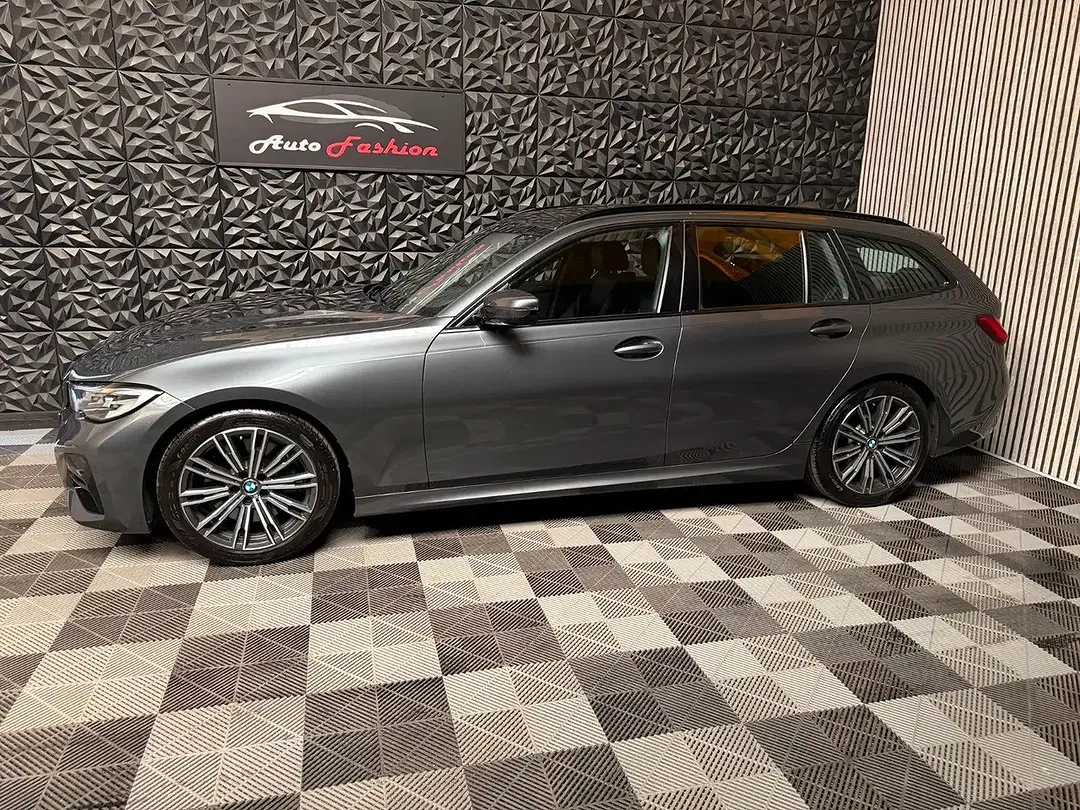 BMW 330 - Thumbnail 3