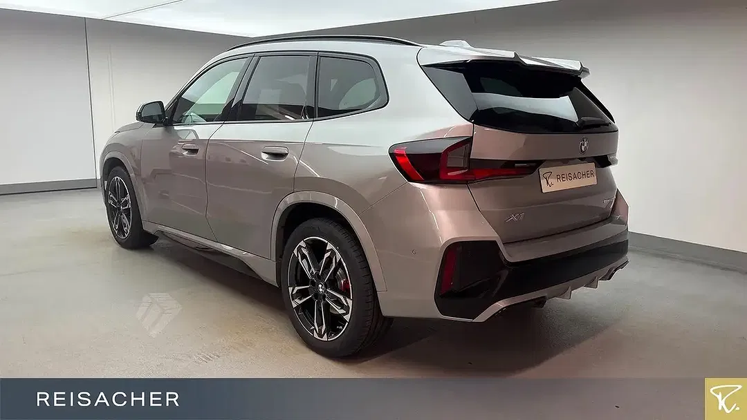 BMW X1 - Thumbnail 2