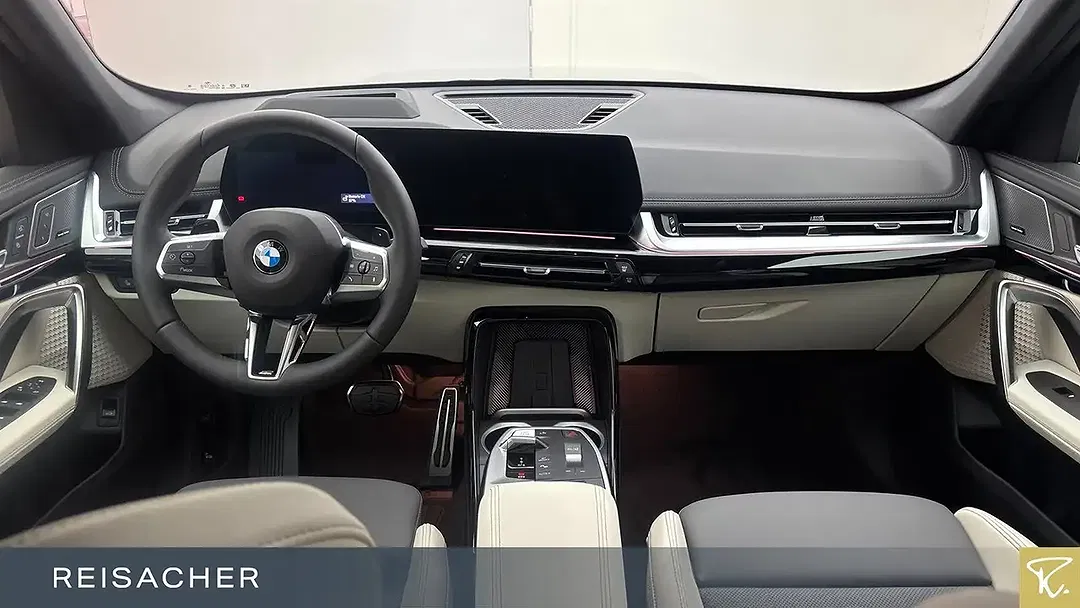 BMW X1 - Thumbnail 6