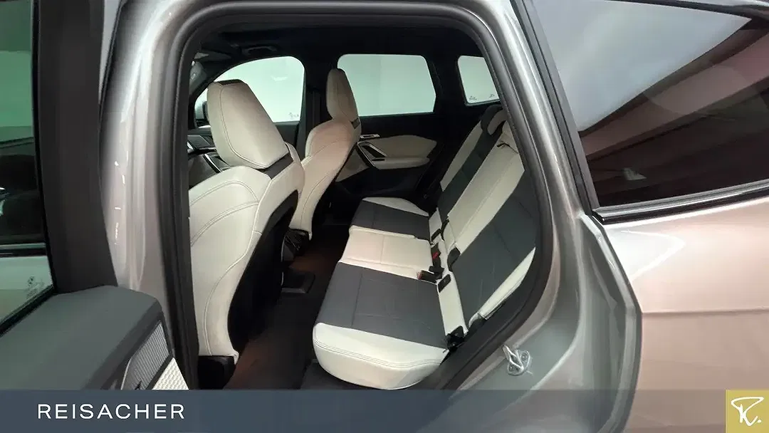 BMW X1 - Thumbnail 8