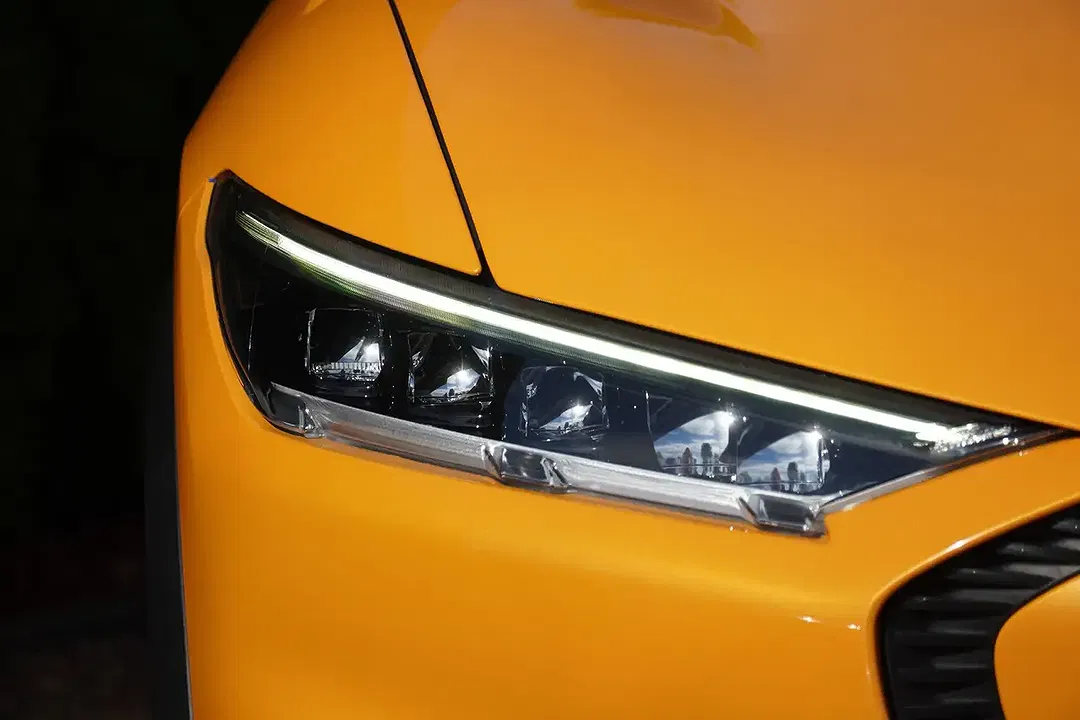 Ford Mustang - Thumbnail 4