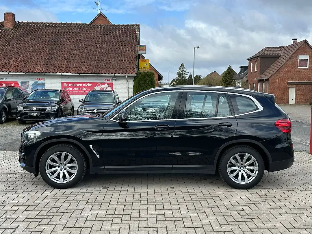 BMW X3 - Thumbnail 2