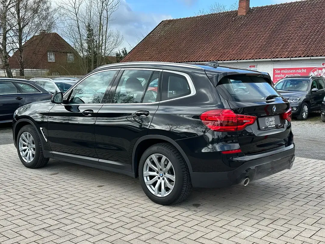 BMW X3 - Thumbnail 3