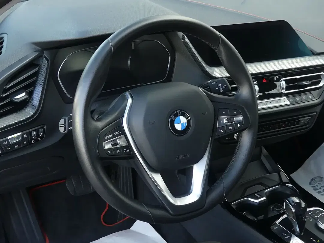 BMW 118 - Thumbnail 11