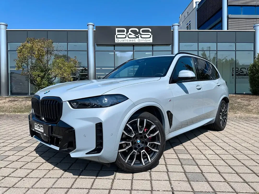 BMW X5 - Thumbnail 2