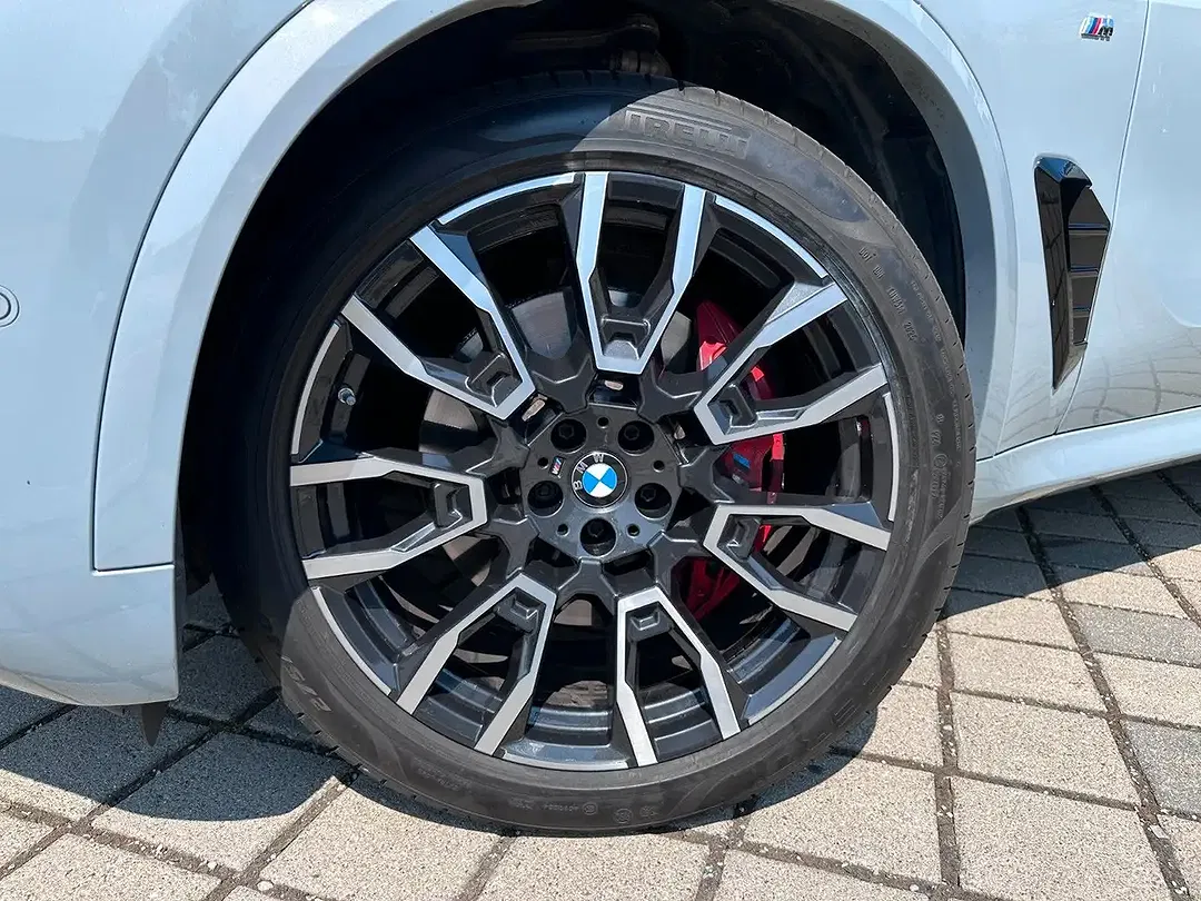 BMW X5 - Thumbnail 3