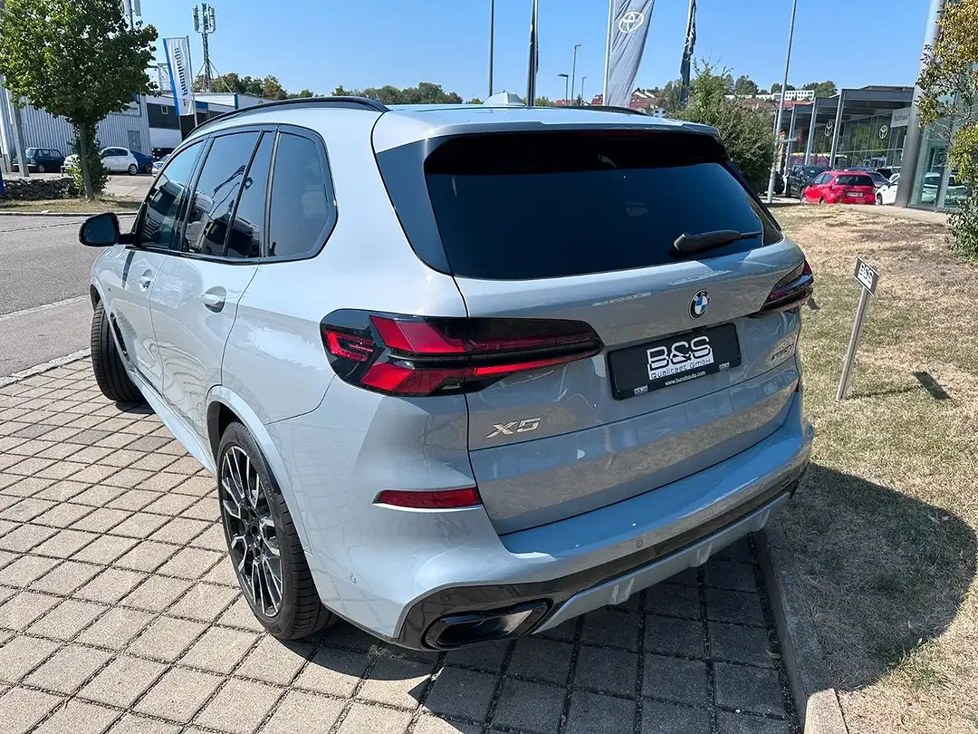 BMW X5 - Thumbnail 5
