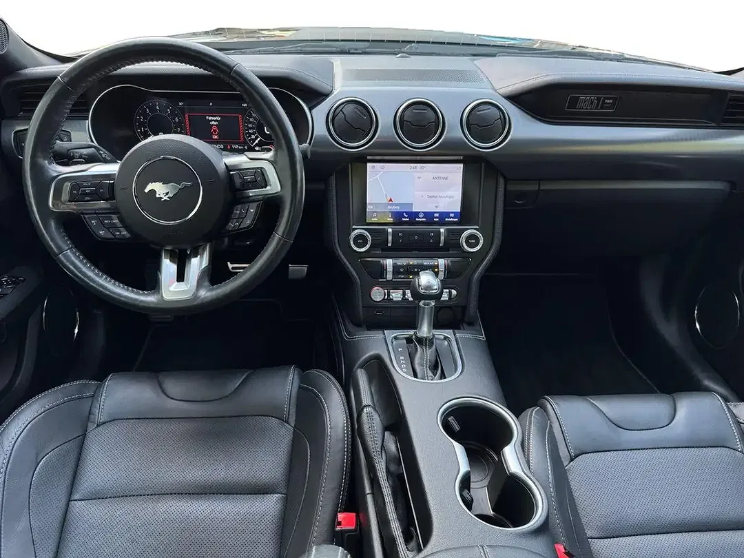 Ford Mustang - Thumbnail 10