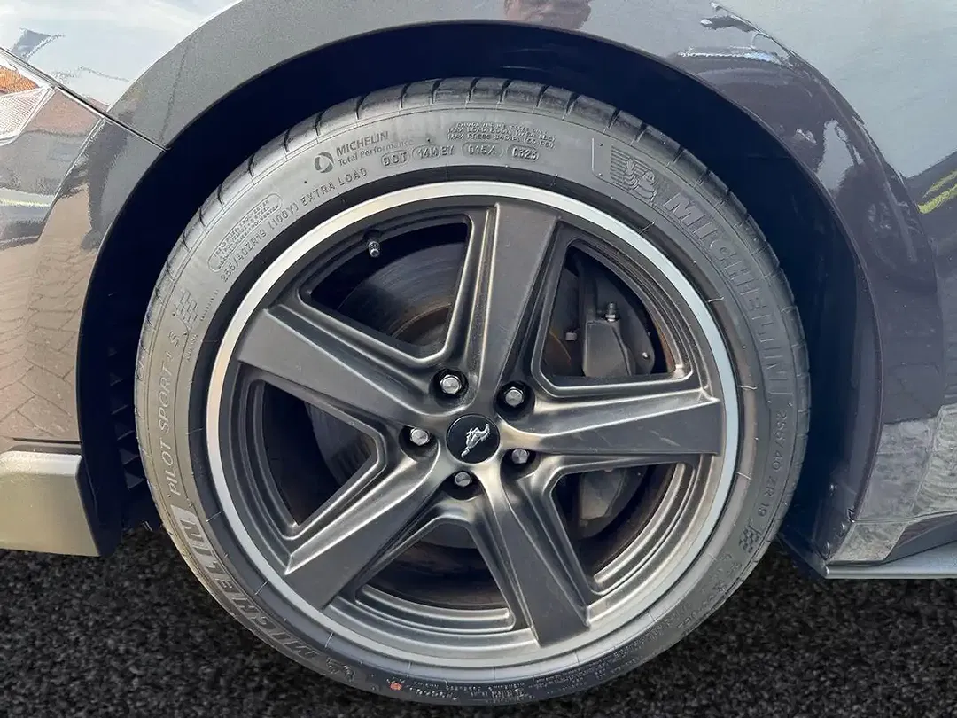 Ford Mustang - Thumbnail 14