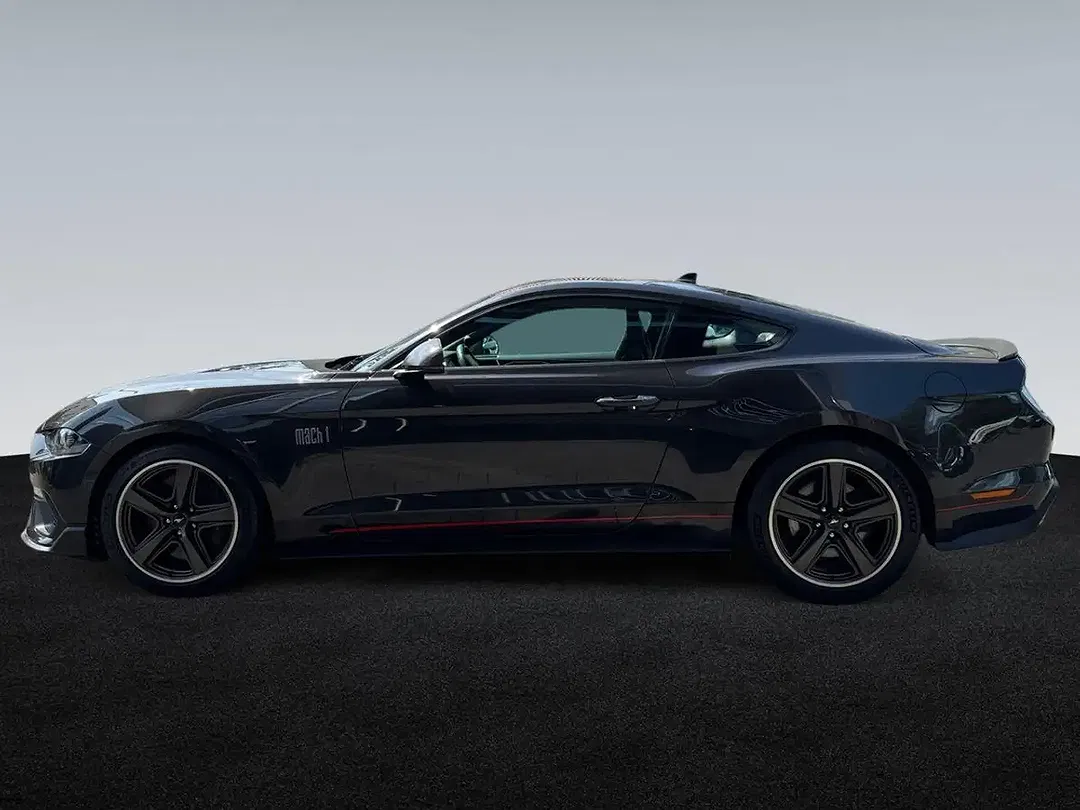 Ford Mustang - Thumbnail 4