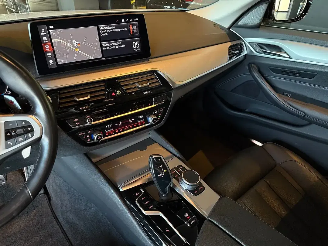 BMW 520 - Thumbnail 15