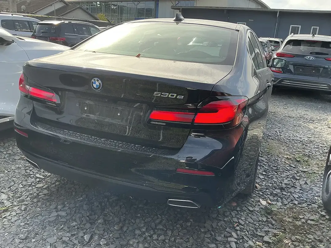 BMW 530 - Thumbnail 2