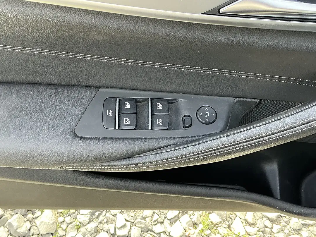 BMW 530 - Thumbnail 4
