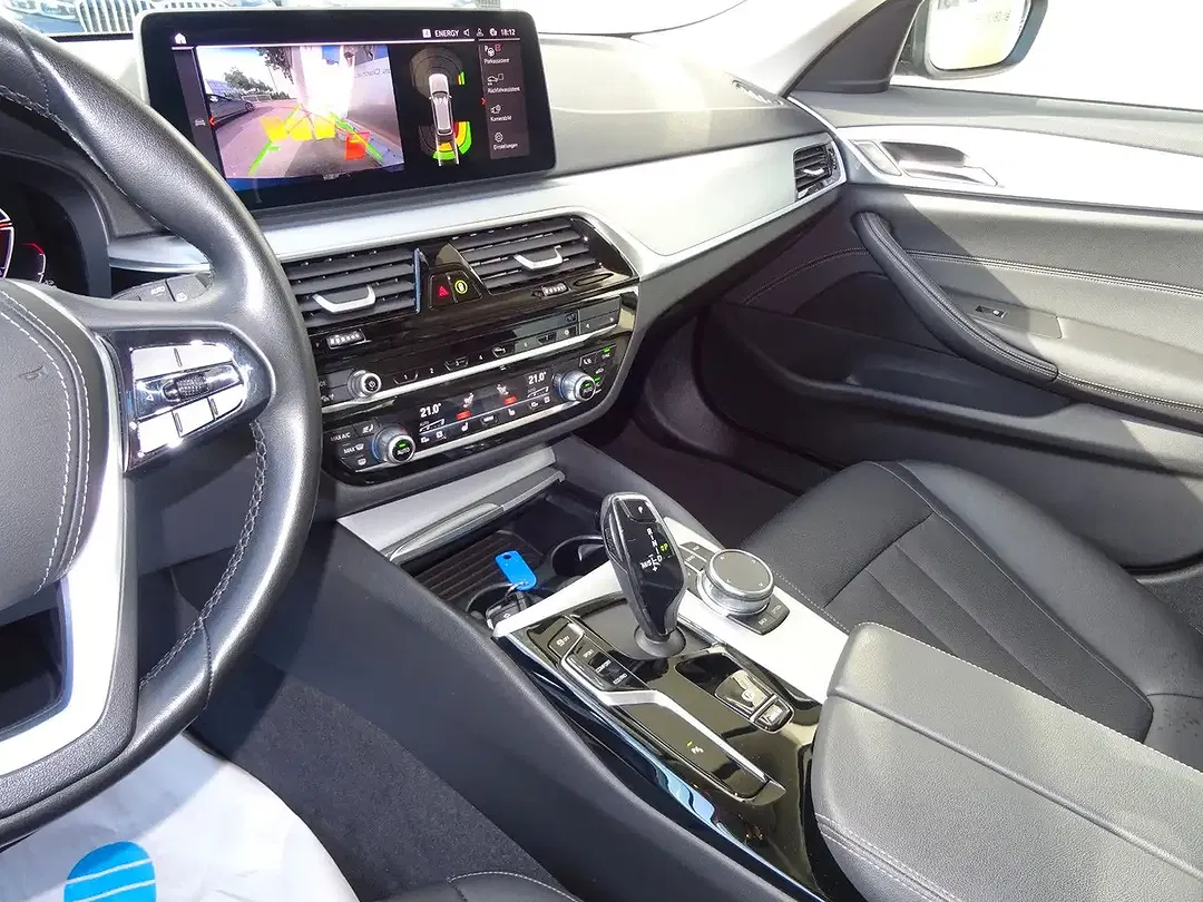 BMW 520 - Thumbnail 11