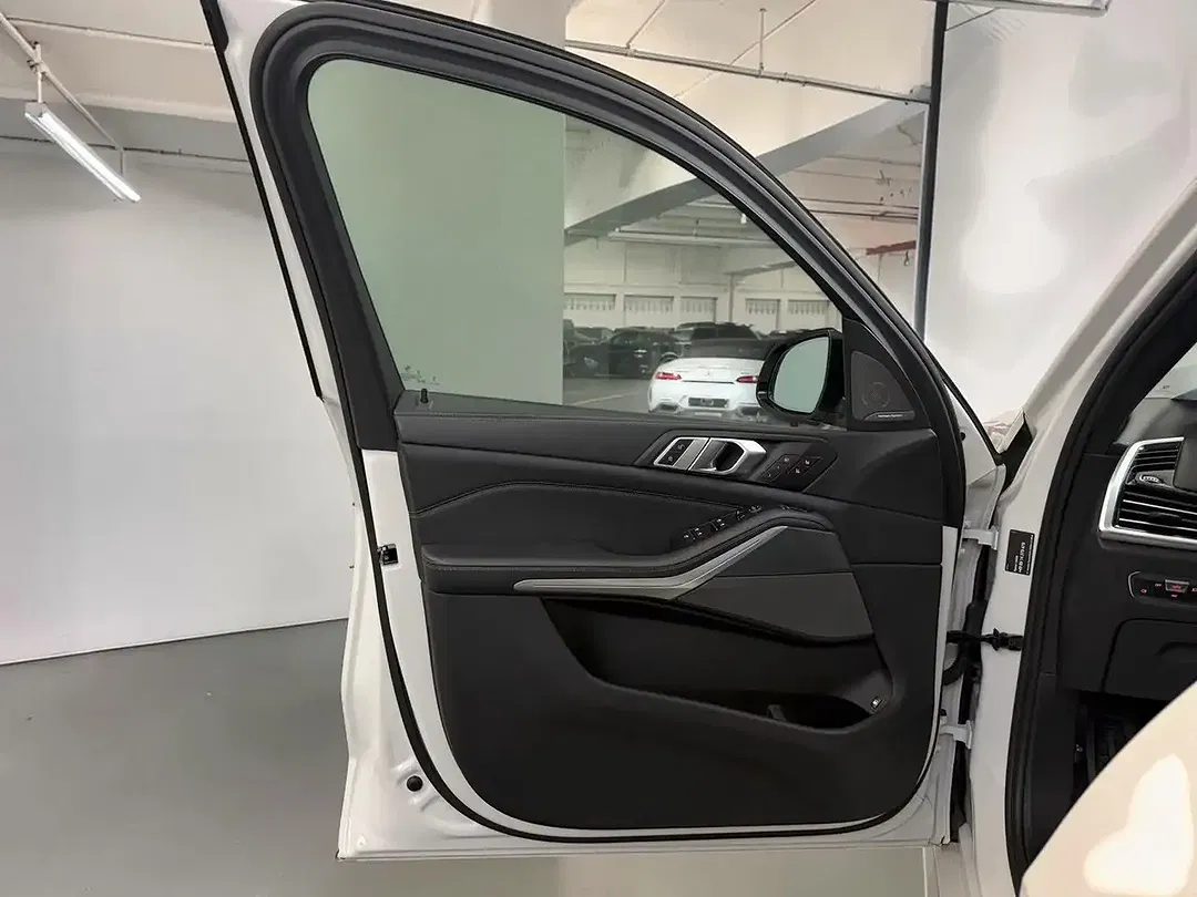 BMW X5 - Thumbnail 9