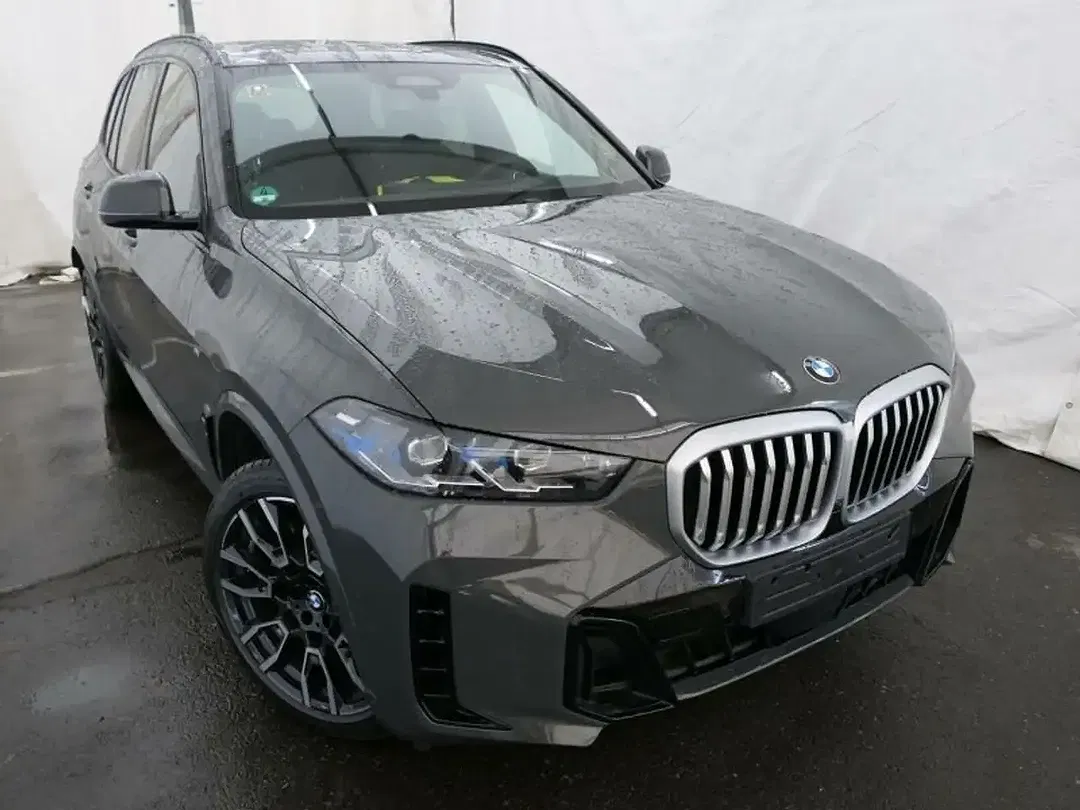 BMW X5 - Thumbnail 2