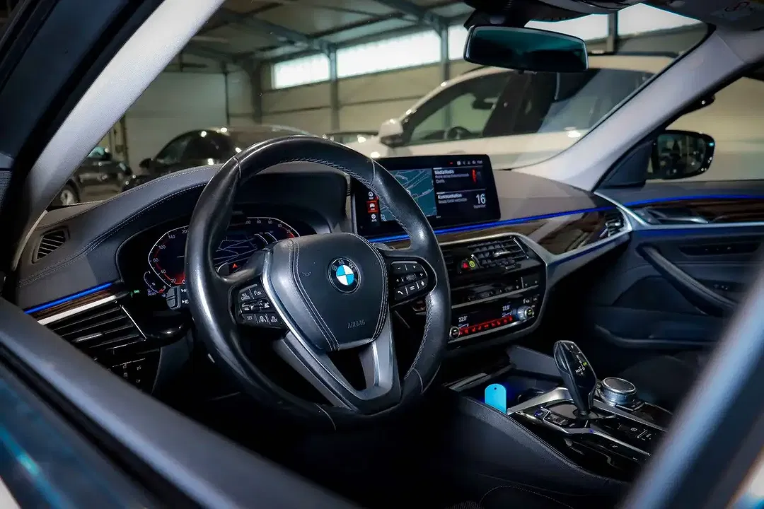 BMW 530 - Thumbnail 13