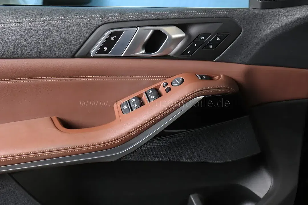 BMW X5 - Thumbnail 4