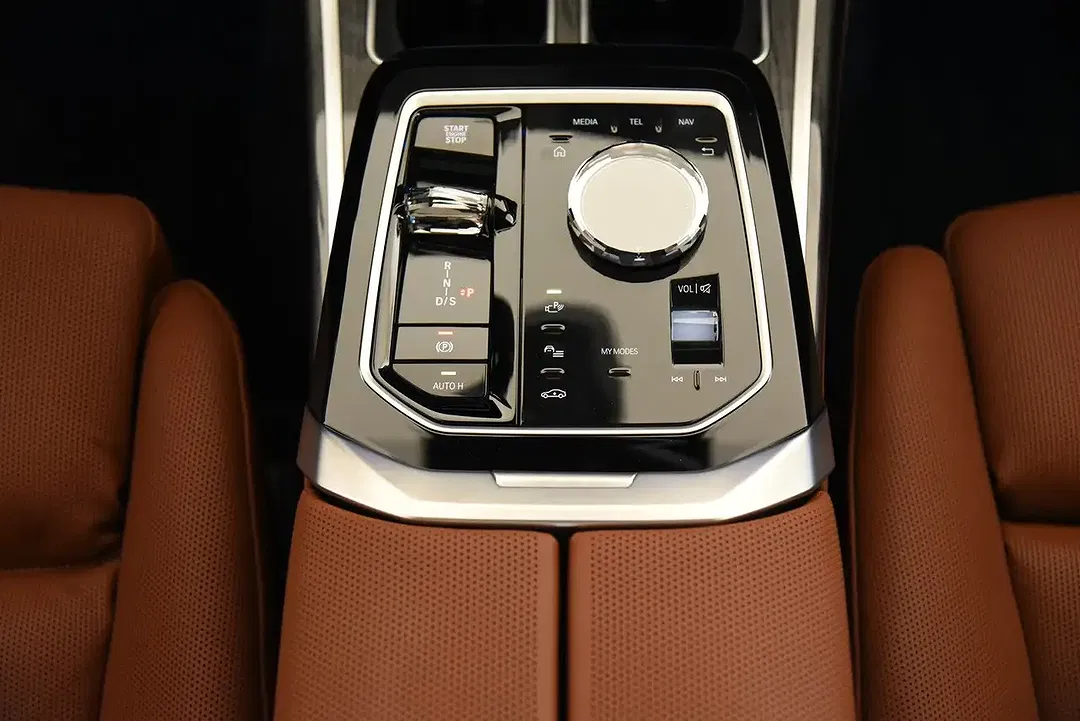 BMW 740 - Thumbnail 16