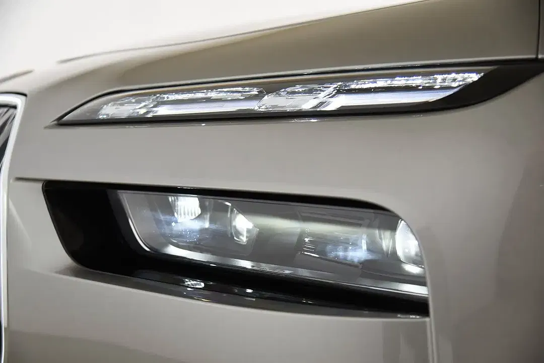 BMW 740 - Thumbnail 24
