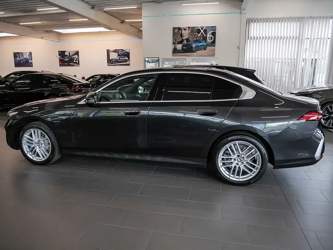 BMW 540 - Thumbnail 3