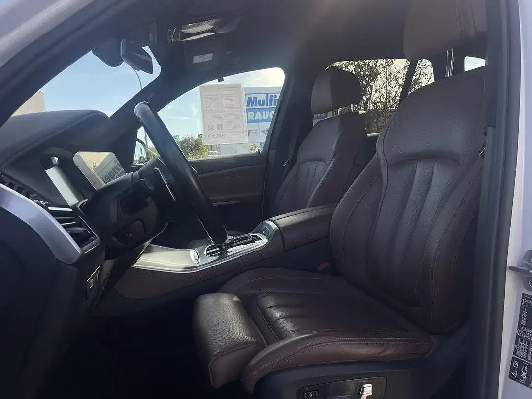 BMW X5 - Thumbnail 10