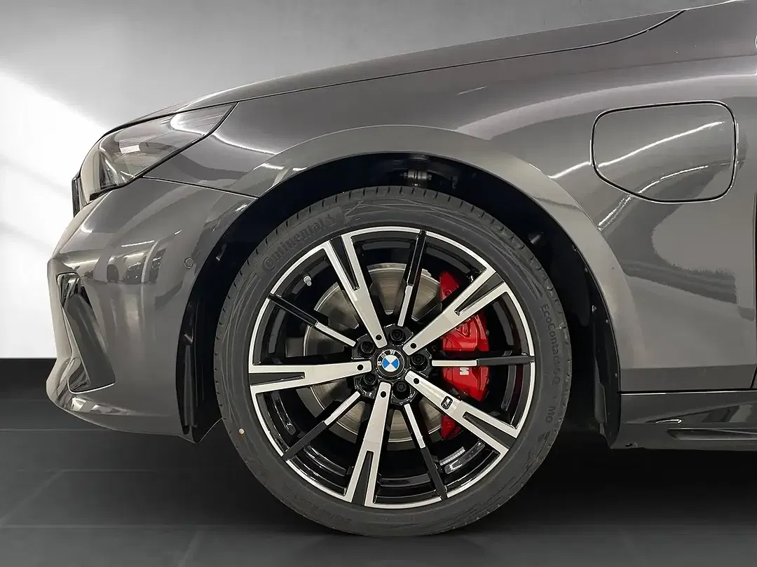 BMW 550 - Thumbnail 8