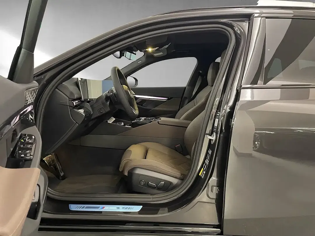 BMW 550 - Thumbnail 9