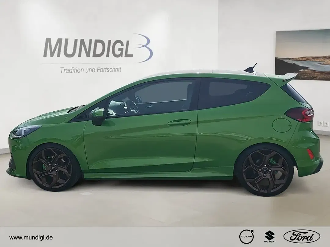Ford Fiesta - Thumbnail 2