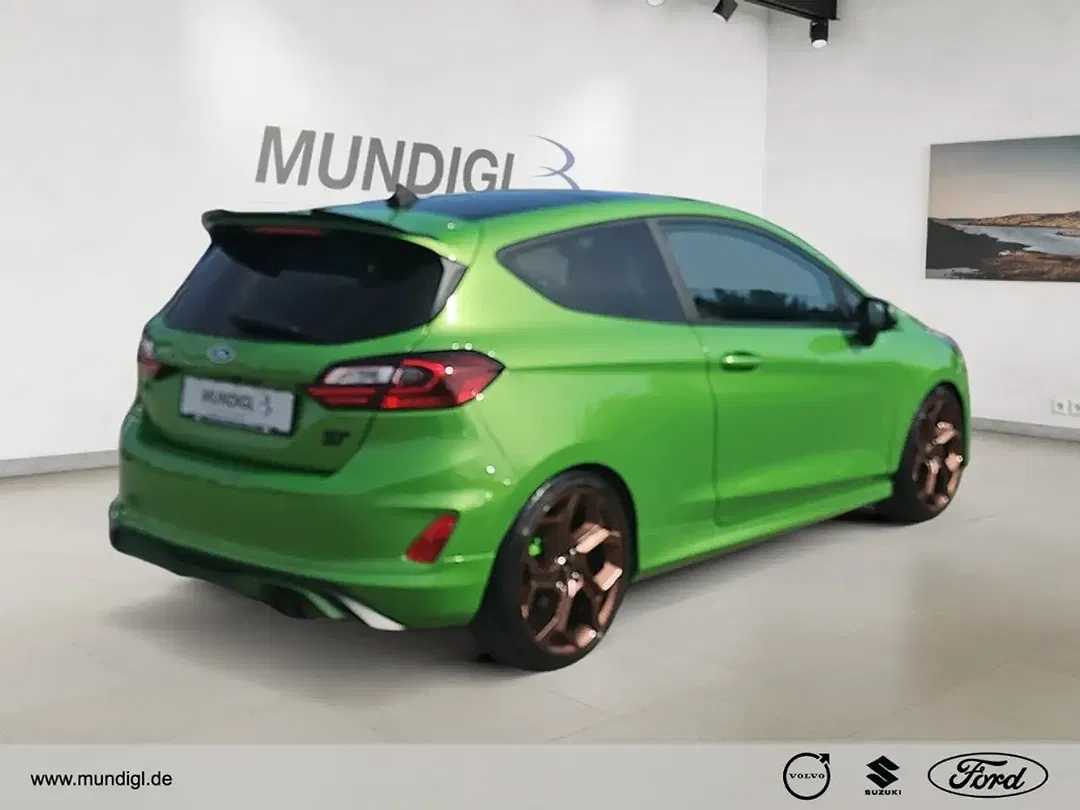 Ford Fiesta - Thumbnail 5