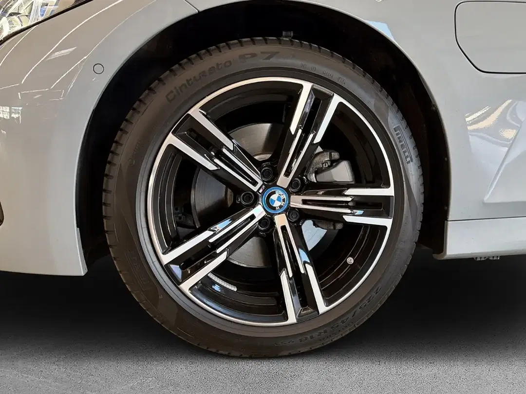 BMW 330 - Thumbnail 7