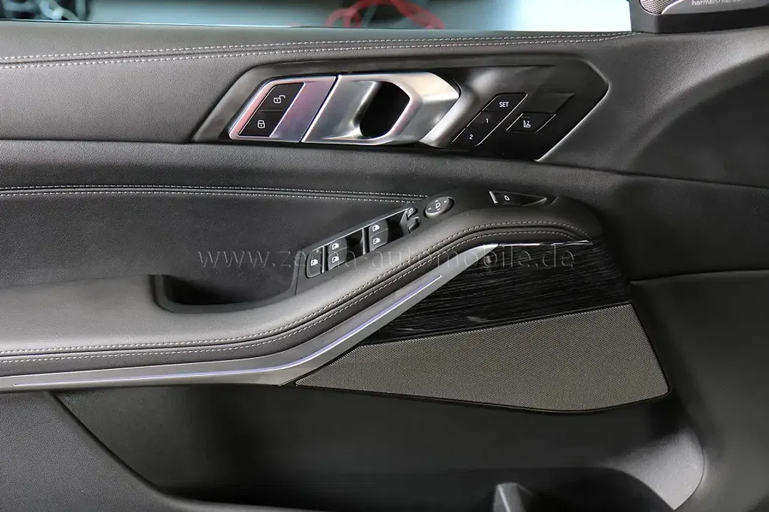 BMW X5 - Thumbnail 4