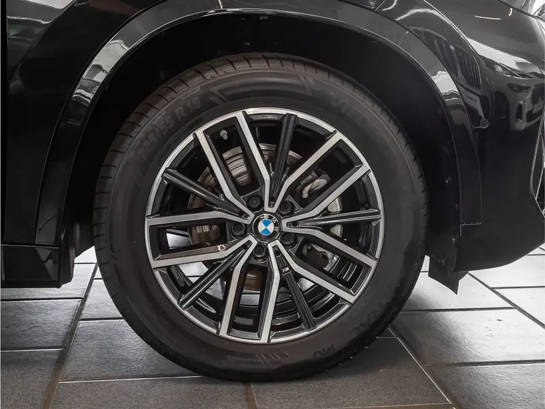 BMW X1 - Thumbnail 11